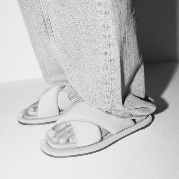 Zara Mauve Quilted square toe sandals/ slides - Picture 7 of 8